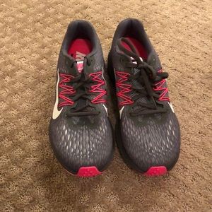 NWT Nike running shoes